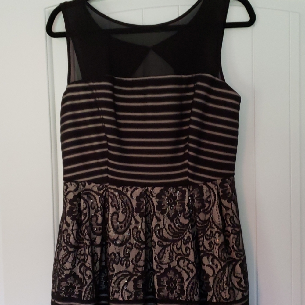 Sleeveless Sangria Brand Dress